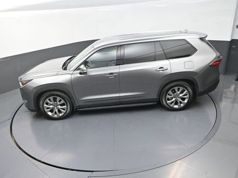 Used 2026 Toyota Grand Highlander Limited AWD/4WD image 10