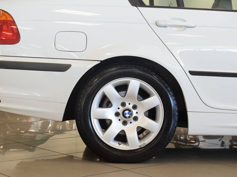 Used 2000 BMW 323i Sedan RWD image 17