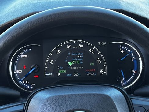 Used 2024 Toyota RAV4 LE image 13