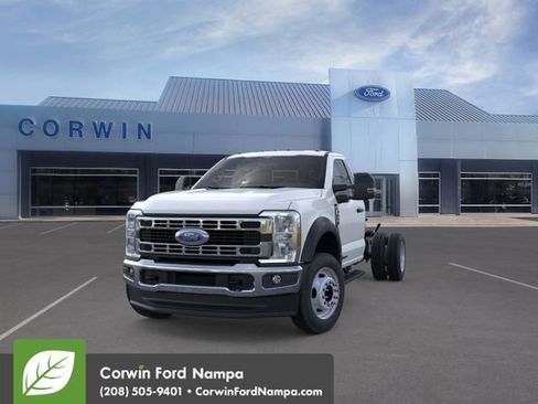 New 2025 Ford F550 4x4 Regular Cab Super Duty image 3