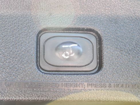 Used 2017 Ford Explorer Platinum AWD/4WD image 18
