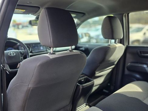 Used 2022 Toyota Tacoma TRD Off-Road w/ Technology Package image 27