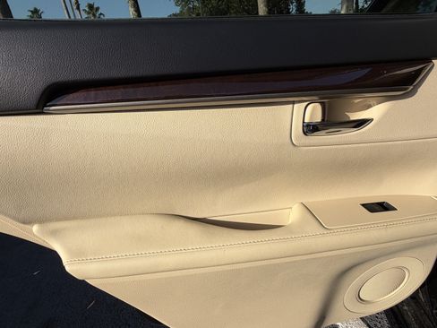 Used 2013 Lexus ES 350 w/ Premium Pkg FWD image 29