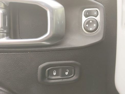 Used 2022 Jeep Gladiator Sport AWD/4WD image 16