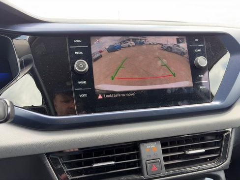 Used 2023 Volkswagen Taos SE image 25