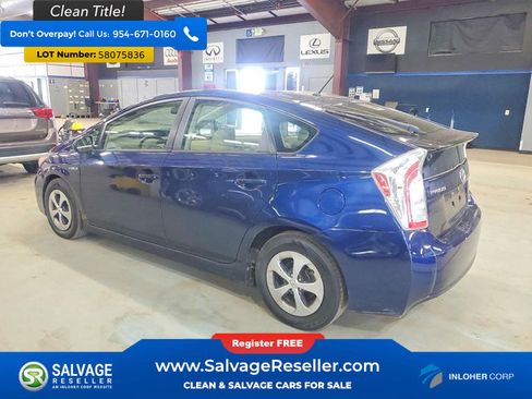 Used 2014 Toyota Prius Two FWD image 3