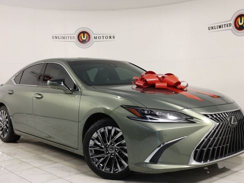 Used 2024 Lexus ES 300h Ultra Luxury w/ Accessory Package (Z2) FWD image 1