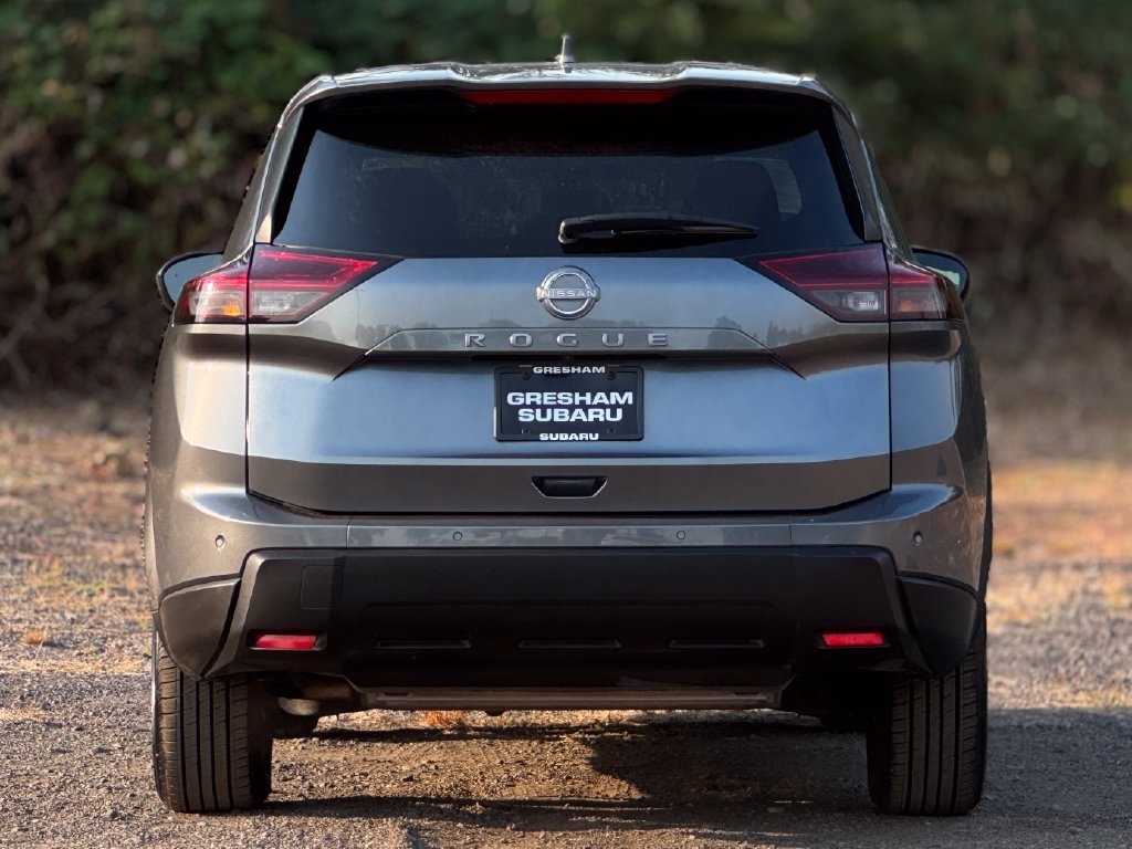 Used 2025 Nissan Rogue SV FWD image 6