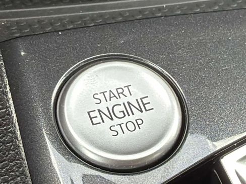Used 2024 Volkswagen Tiguan SE FWD image 27