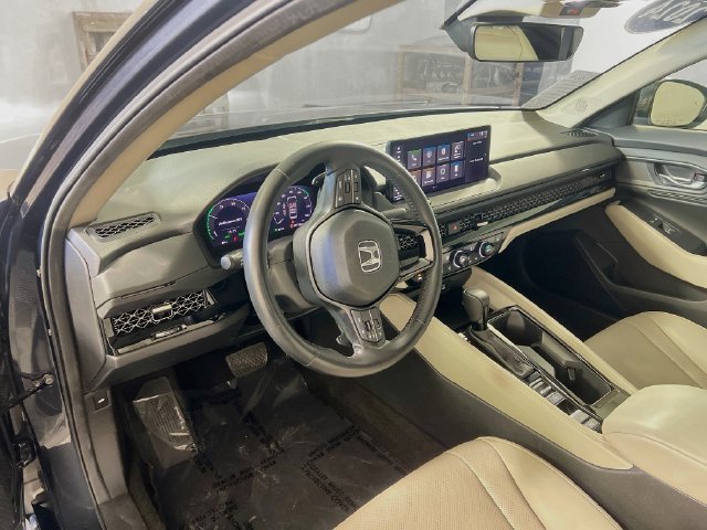 Used 2024 Honda Accord EX-L image 11