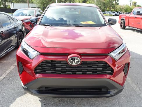Used 2025 Toyota RAV4 LE image 5