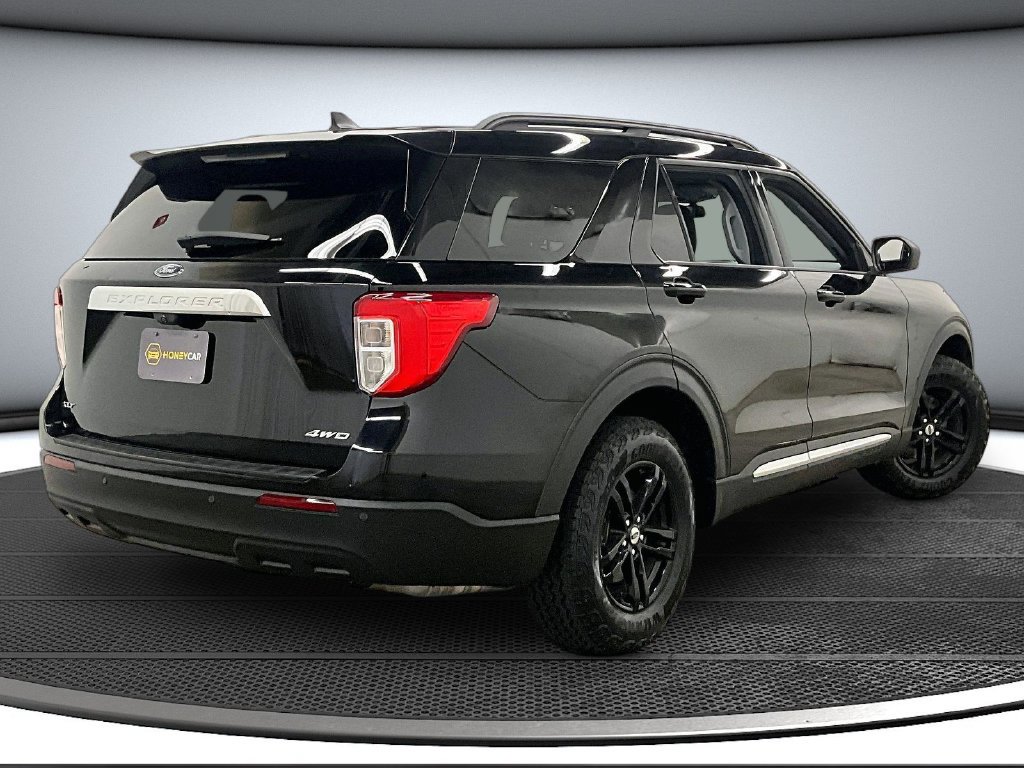 Used 2021 Ford Explorer XLT AWD/4WD image 6