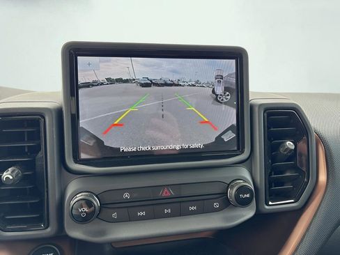 Used 2022 Ford Bronco Sport Outer Banks w/ Tech Package AWD/4WD image 41