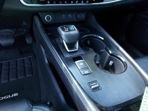 Used 2021 Nissan Rogue SL w/ Premium Package FWD image 30