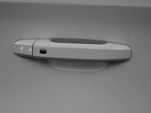 Used 2017 GMC Yukon XL SLT image 7