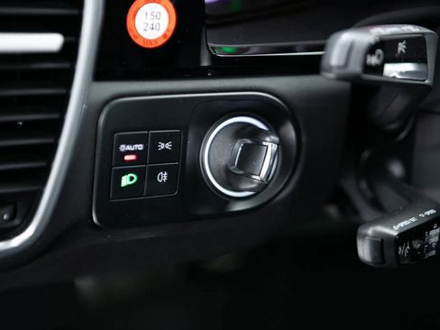 Certified 2022 Porsche Cayenne Turbo image 20