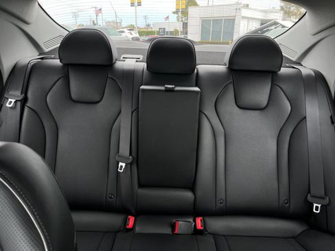 Used 2025 Hyundai Elantra Limited FWD image 39