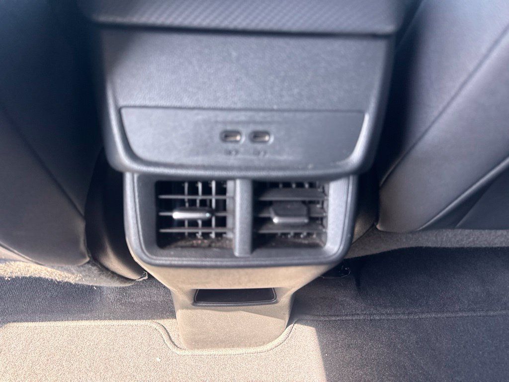 Used 2025 Chevrolet Equinox LT w/ Convenience Package II FWD image 15