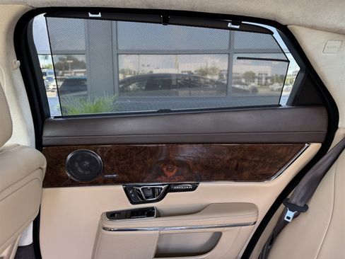 Used 2016 Jaguar XJ L Portfolio AWD/4WD image 16