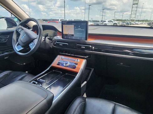 Used 2020 Lincoln Aviator Reserve w/ Equipment Group 201A AWD/4WD image 28