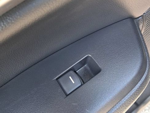 Used 2022 Honda CR-V Touring image 17