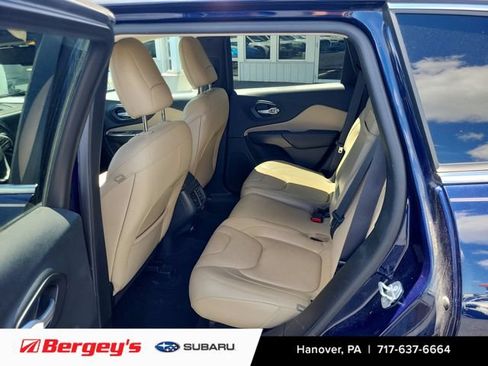 Used 2015 Jeep Cherokee Limited AWD/4WD image 9