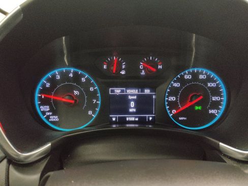 Used 2018 Chevrolet Equinox LT image 23