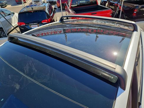 Used 2021 Tesla Model Y Long Range image 36