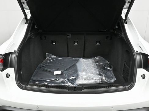 Certified 2025 Porsche Macan image 25