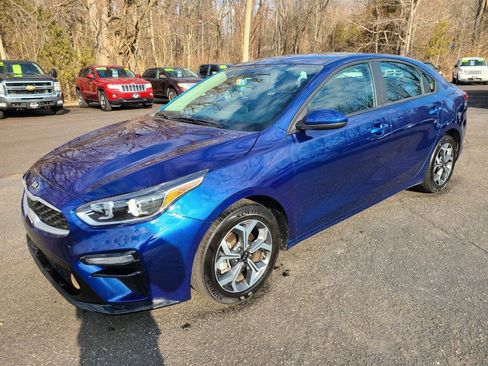Used 2020 Kia Forte LXS FWD image 2