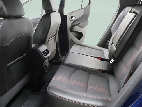 Used 2023 Chevrolet Equinox RS image 25