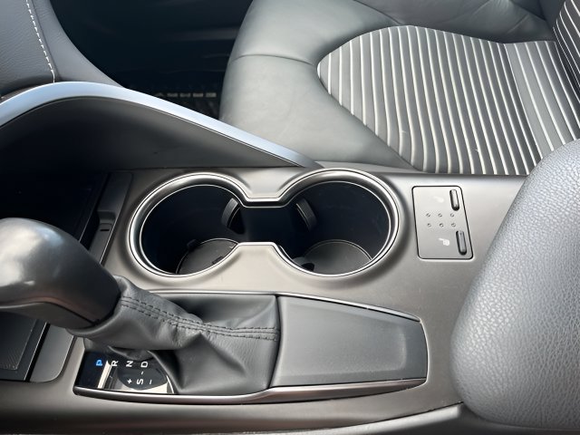 Used 2024 Toyota Camry SE FWD image 21