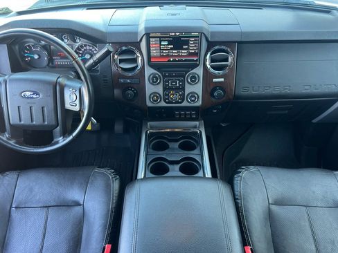 Used 2015 Ford F250 Lariat w/ Lariat Interior Package AWD/4WD image 13