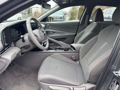 Certified 2025 Hyundai Elantra Sport image 9