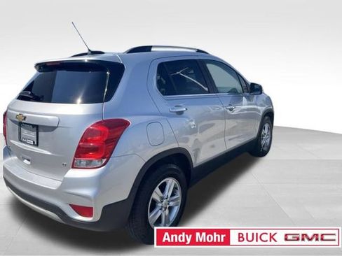 Used 2018 Chevrolet Trax LT w/ LT Convenience Package FWD image 10