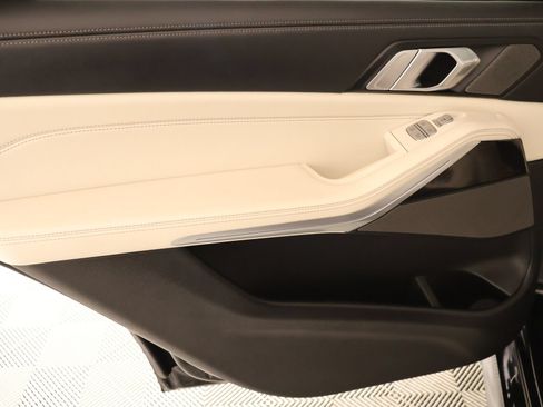 Used 2024 BMW X7 M60i w/ Executive Package AWD/4WD image 20