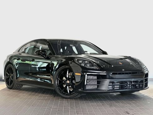 New 2025 Porsche Panamera 4 image 9