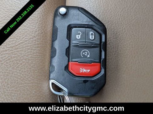 Used 2020 Jeep Wrangler Unlimited Sahara image 36