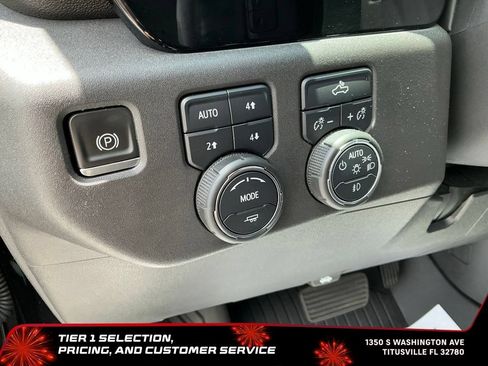 Used 2023 Chevrolet Silverado 1500 LT Trail Boss w/ Protection Package AWD/4WD image 28