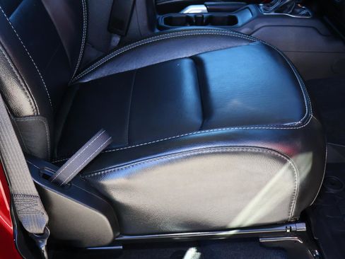 Used 2022 Jeep Wrangler Unlimited Sahara w/ Cold Weather Group image 19