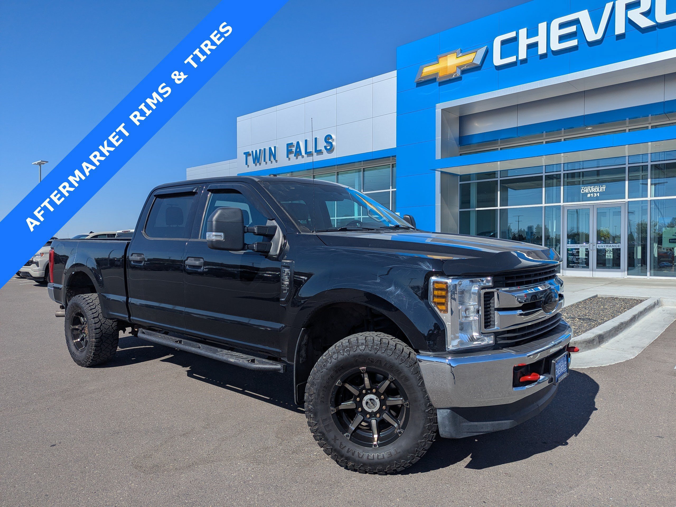 Used 2018 Ford F250 XLT w/ Camper Package AWD/4WD image 1