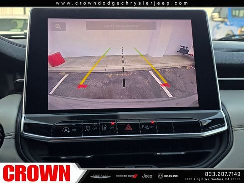 Used 2024 Jeep Compass Limited image 10