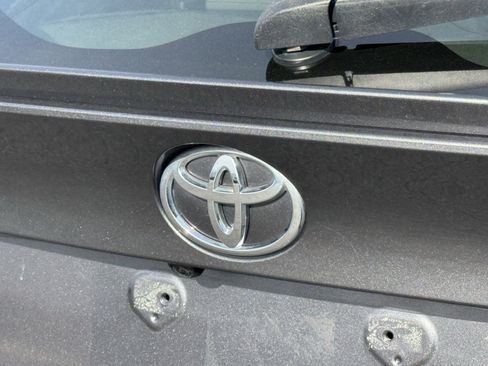 Used 2021 Toyota C-HR LE image 40