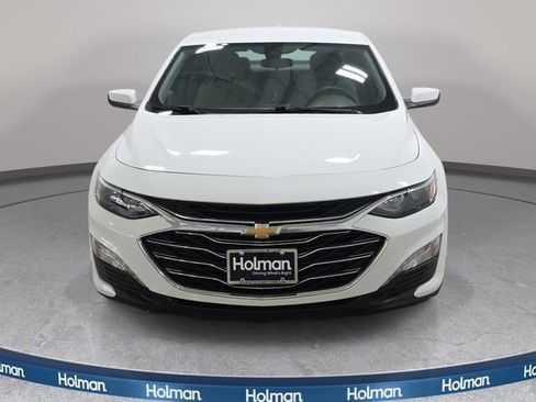 Used 2021 Chevrolet Malibu LT image 3