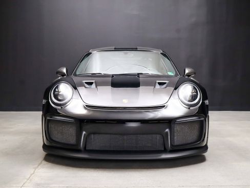 Certified 2018 Porsche 911 GT2 RS RWD image 5