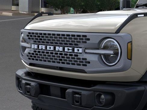 New 2025 Ford Bronco Badlands w/ Sasquatch Package AWD/4WD image 19