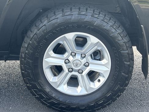 Used 2022 Toyota 4Runner SR5 RWD image 36