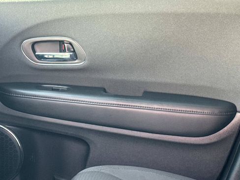 Used 2022 Honda HR-V EX image 20