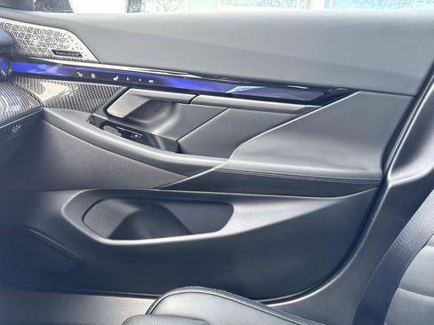 New 2026 BMW 550e xDrive w/ Premium Package image 26