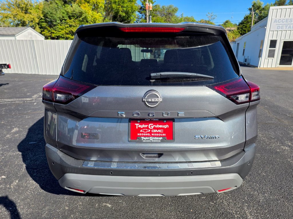 Used 2023 Nissan Rogue SV AWD/4WD image 7